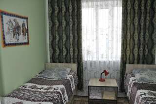 Гостевой дом Guest House Nur Кочкор Двухместный номер с 2 отдельными кроватями-4