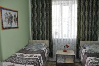 Гостевой дом Guest House Nur Кочкор Двухместный номер с 2 отдельными кроватями-10